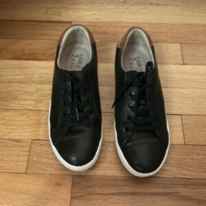 Naturalizer Morrison black leather sneakers. Size 7.